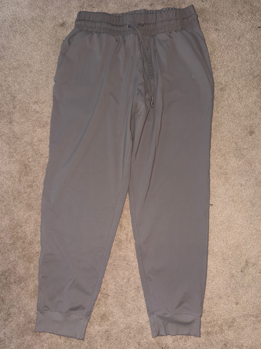 Members Mark size large travel jogger taupe women’s L